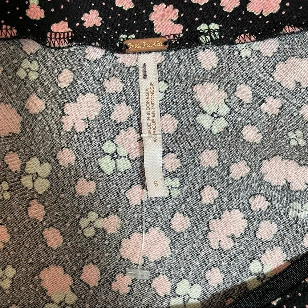 New Free People IRL Mini Black Floral Skirt Size 6